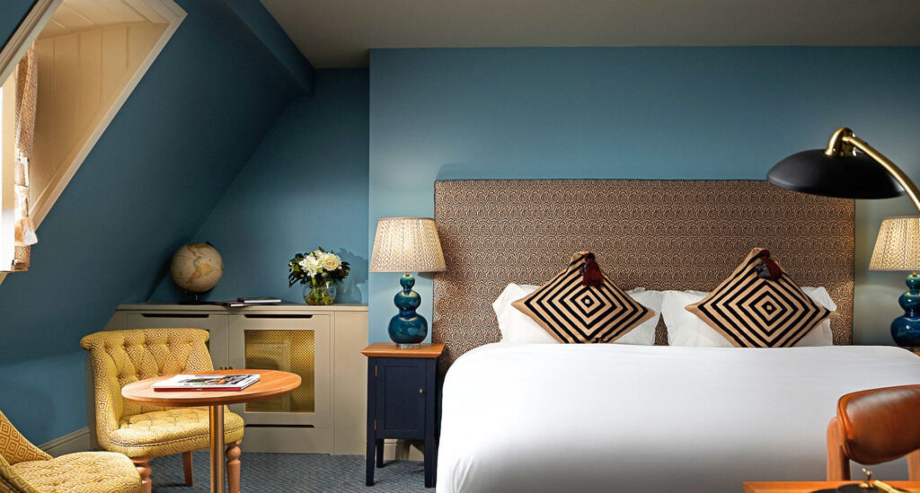 Double-room-331-heritage-with-coffee-table