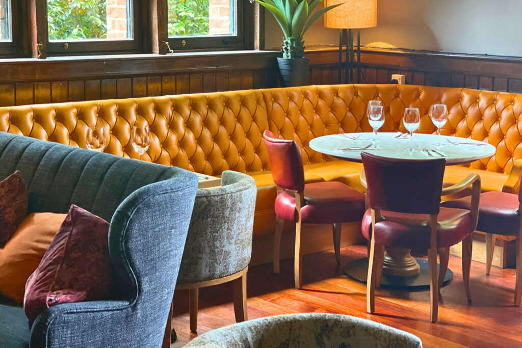 Gastrobar-lounge-area-couch-seating