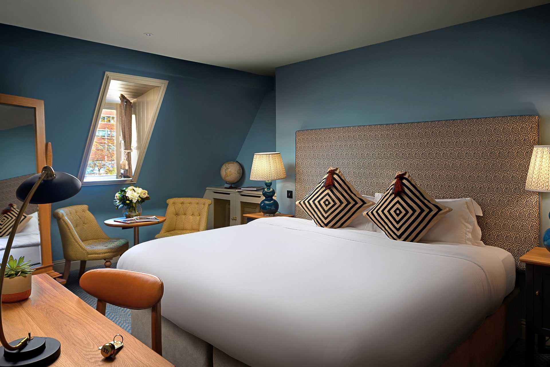 Double-room-331-heritage-with-coffee-table-and-window-1